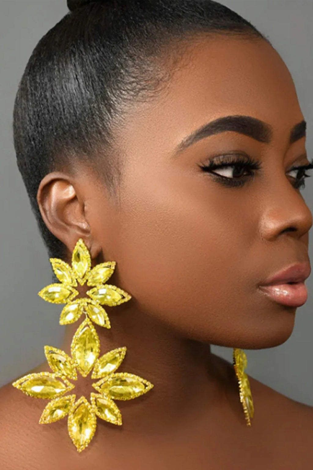 Brittanie Flower Rhinestones Earrings