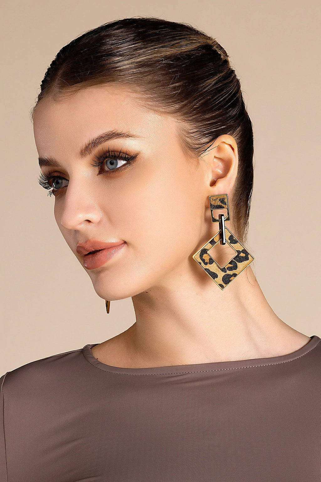 Raziya Hollow Square Earrings