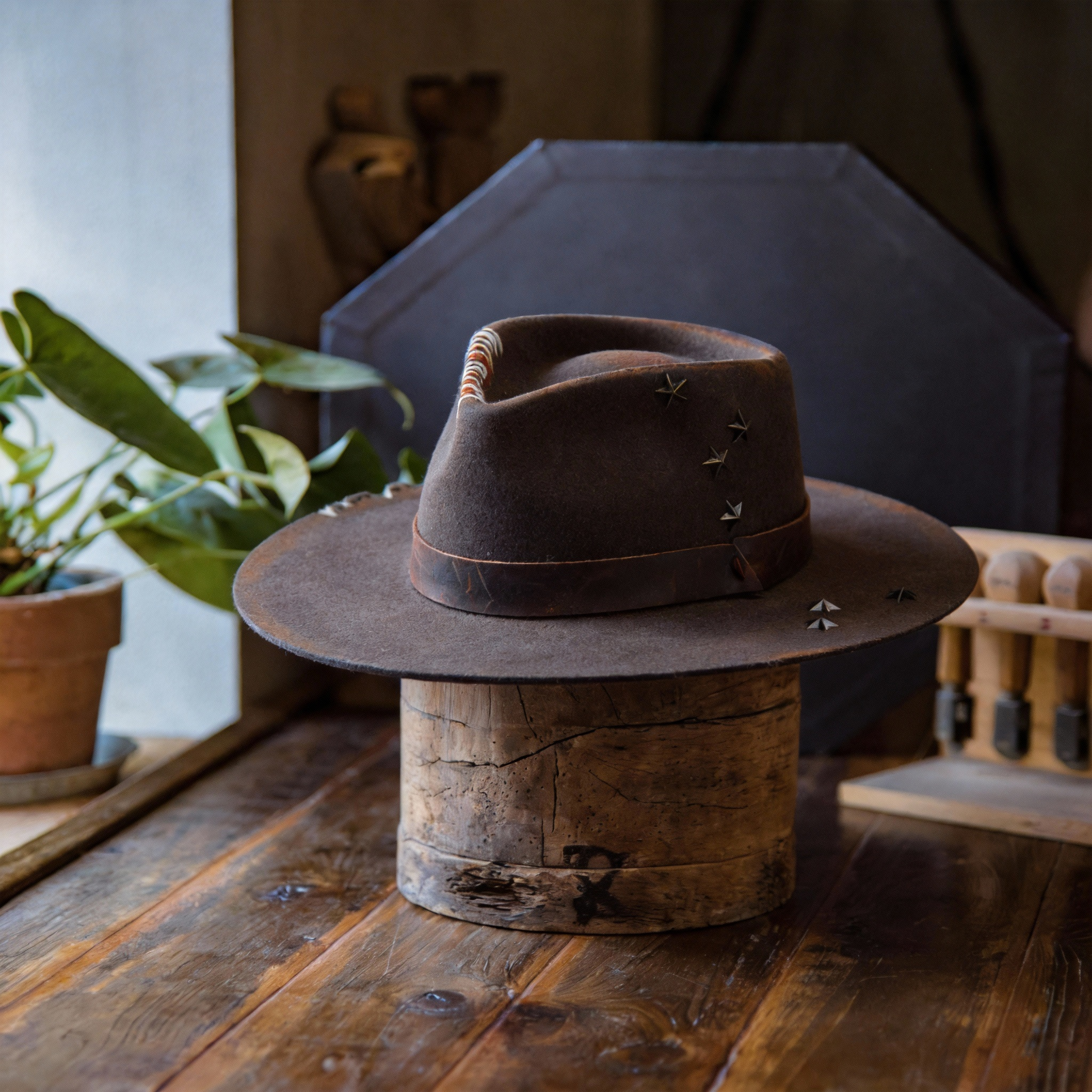 Vintage Western Style Wide Brim Felt Hat