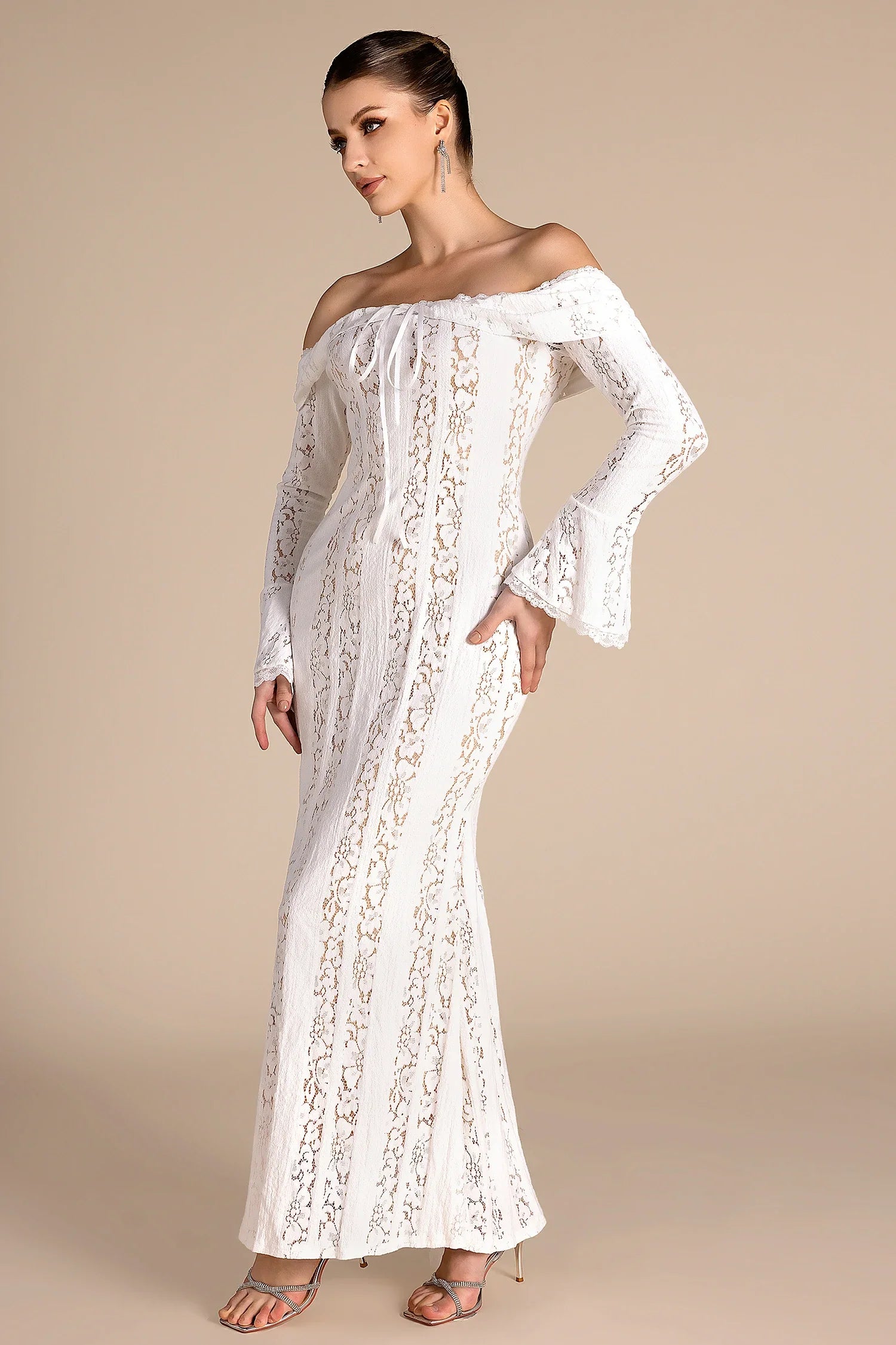 Heqet Strapless Lace Maxi Dress