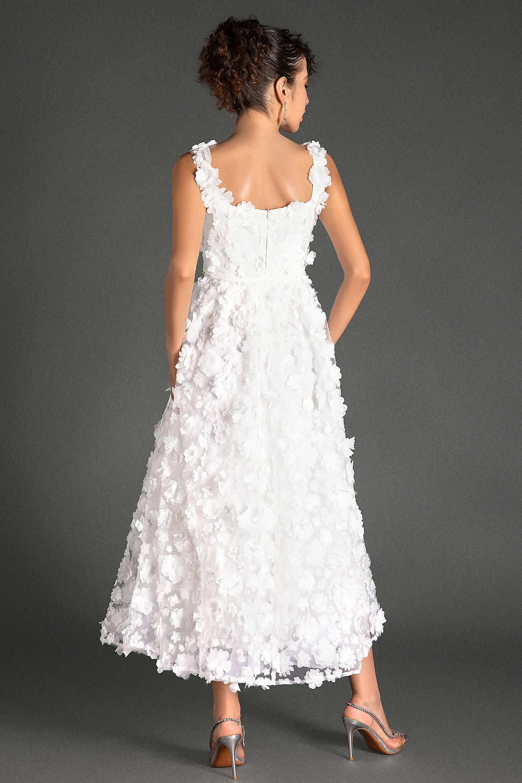 Ninia Floral Embroidered Puffy Dress