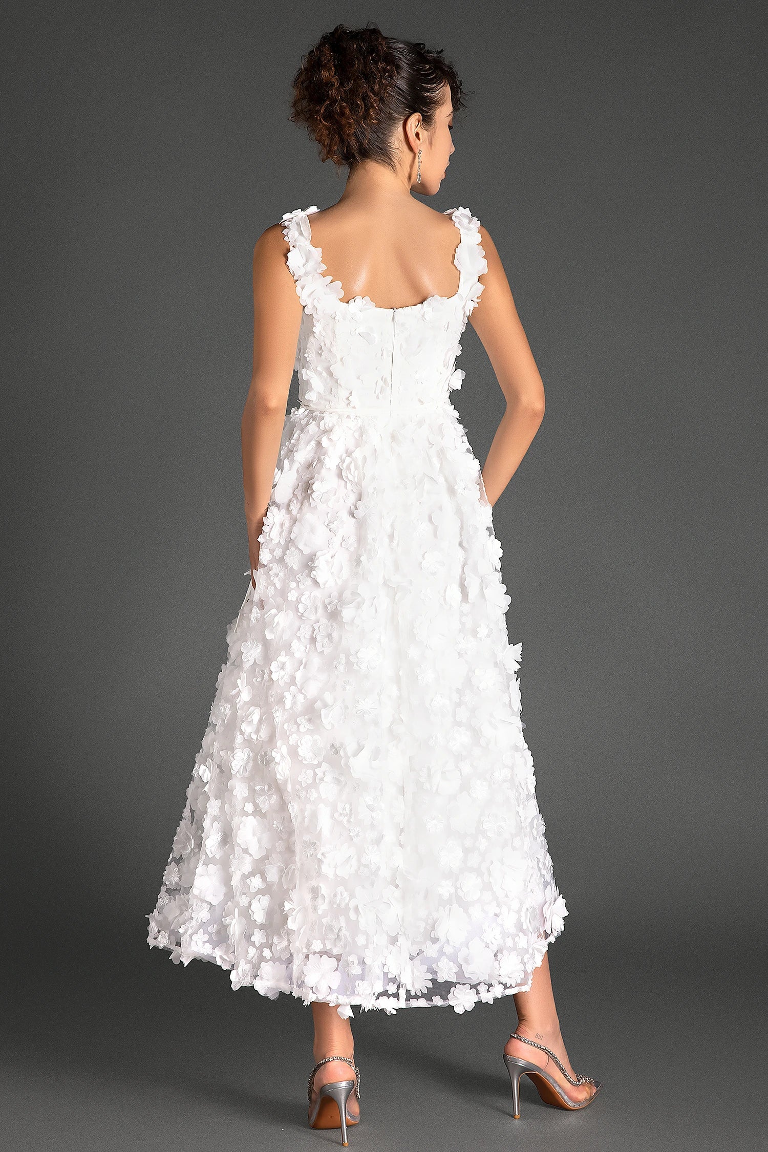 Ninia Floral Embroidered Puffy Dress